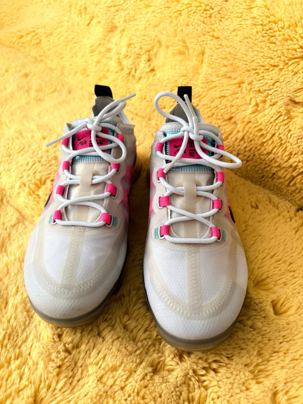 Nike VAPORMAX White with Pink and Teal Accents